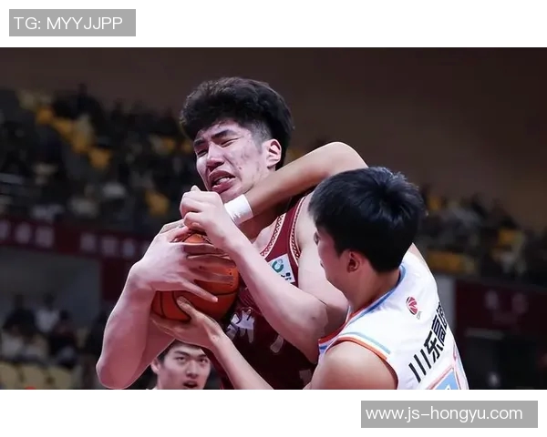 余嘉豪的奋斗历程与成长故事揭示了年轻人追梦的勇气与坚持