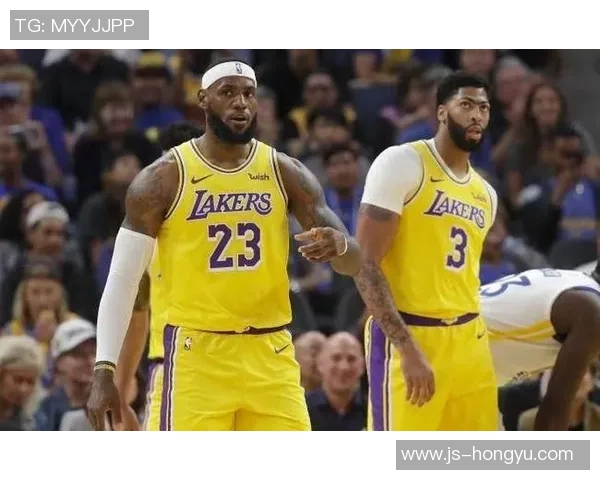 2015年NBA湖人对火箭精彩对决回顾与赛季分析