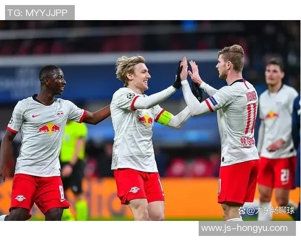 拜仁慕尼黑与帕德博恩比赛前瞻分析及战术对比探讨