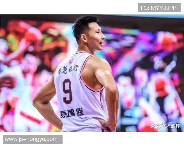 易建联加盟篮网对阵活塞展现实力引发球迷热议