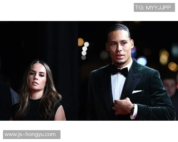 范戴克如何在足球场上展现领导力与技术魅力引领球队走向胜利 范戴克如何在足球场上展现领导力与技术魅力引领球队走向胜利