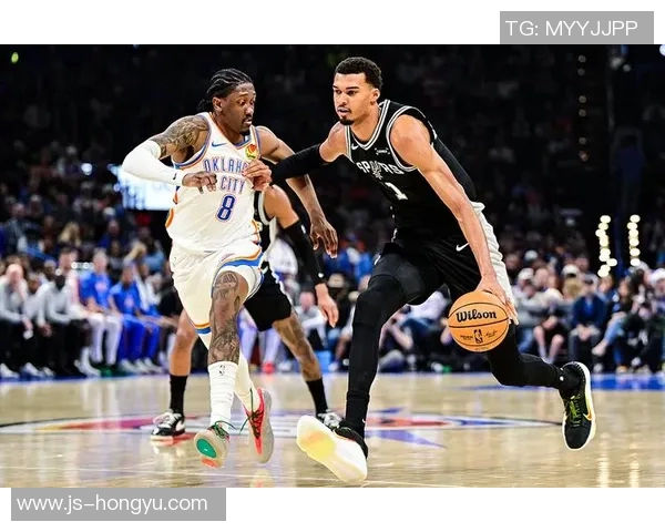 马刺与雷霆激战回放精彩瞬间分析与赛后点评